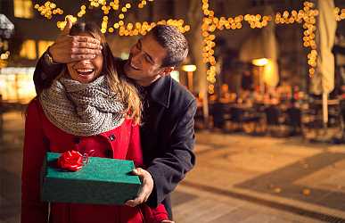 Как упаковать подарок своими руками